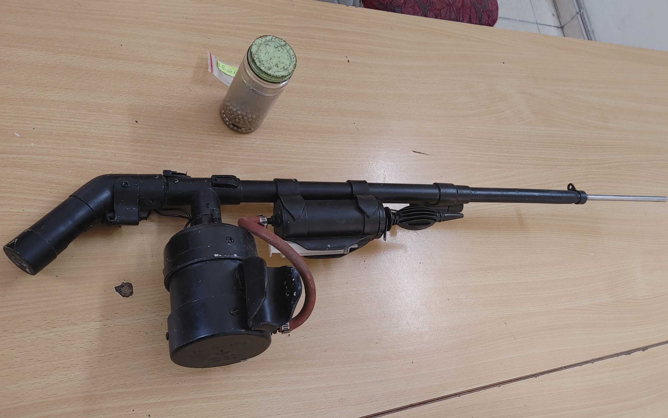 Công an quận Hồng Bàng:  Làm rõ đối tượng gây vỡ cửa kính tại Khu đô thị Hoàng Huy Riverside (phường Thượng Lý)